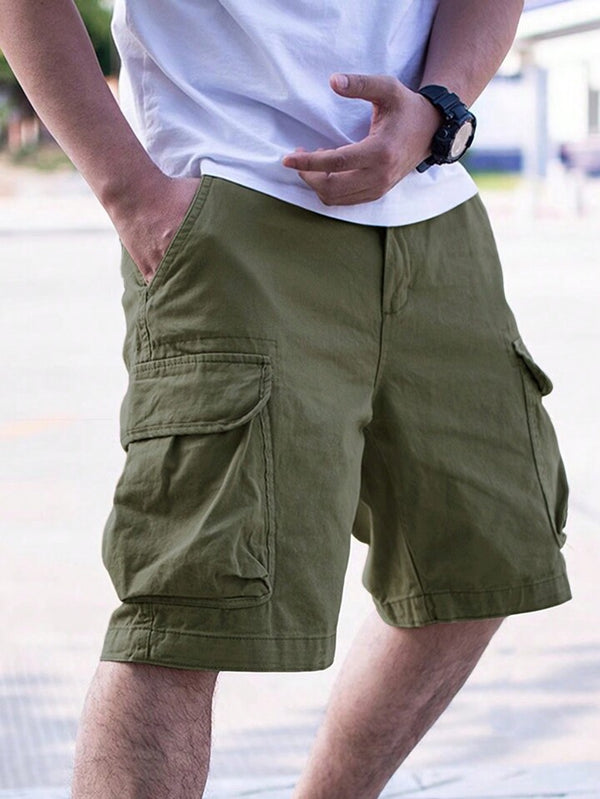 Loose Fit Men's Cargo Shorts With Flap Pockets On The Side